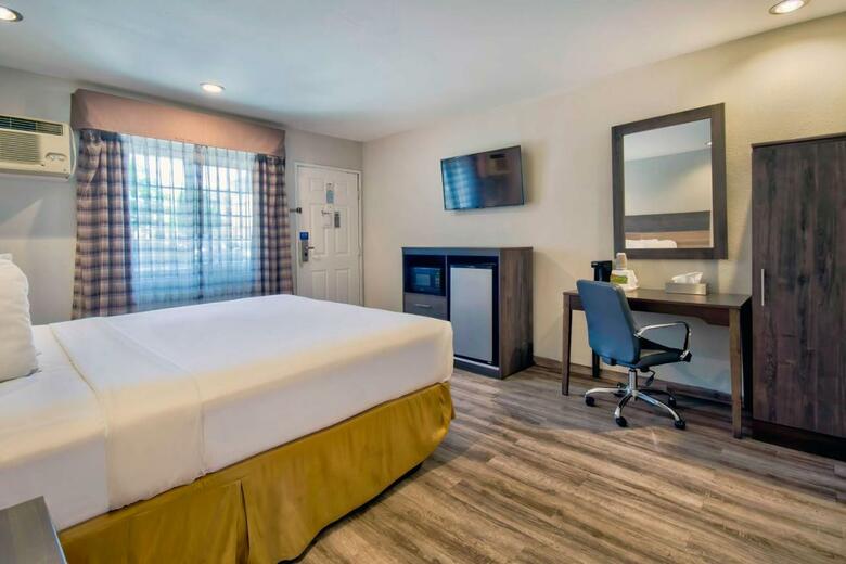Motel Rodeway Inn And Suites Rosemead