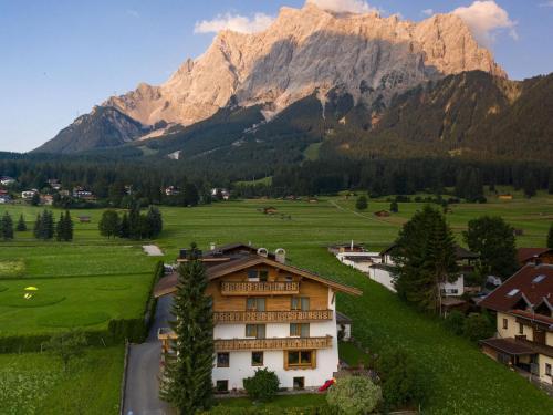 Scenic Apartment In Ehrwald With Garden