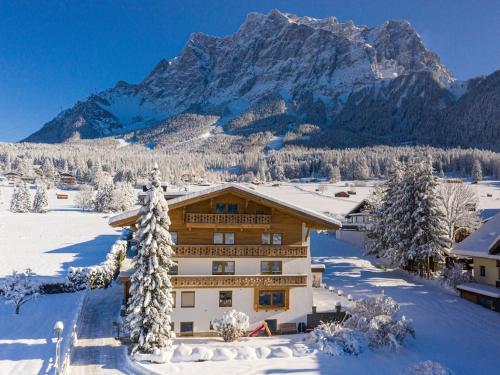 Scenic Apartment In Ehrwald With Garden