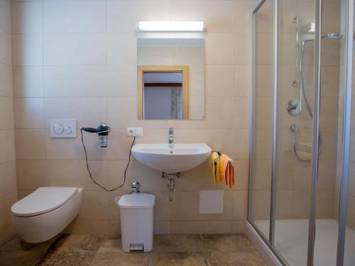 Romantic Apartment In Ehrwald With Garden And Balcony