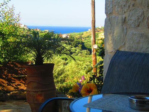 Aristos Apartments & Suites