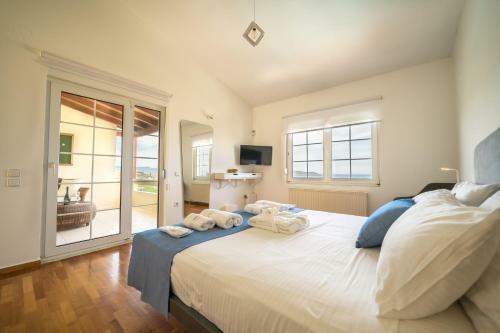Seaview Garden Villa - Heated Pool