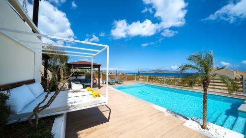 Seaview Garden Villa - Heated Pool
