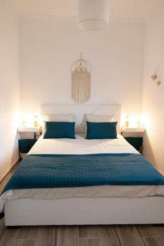 Irida's Sea Front Apartment With Astonishing View