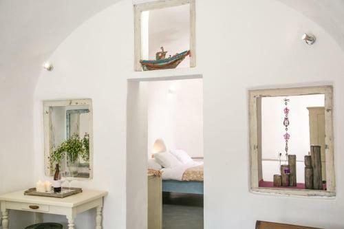 Agrilia Secluded Cave House