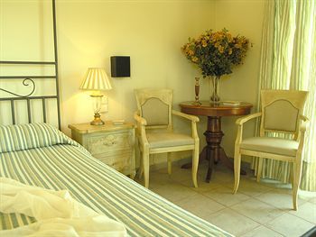 Agnantia Hotel Apartments