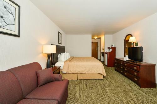 Hotel Quality Inn & Suites Stoughton