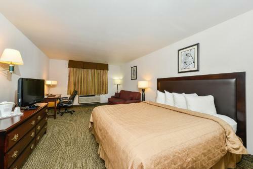 Hotel Quality Inn & Suites Stoughton