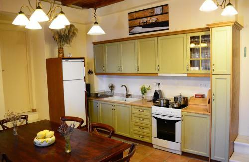 Homeberry Traditional Stone House In Tiros