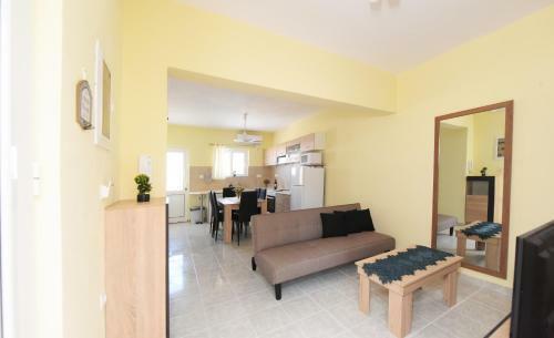Happy Days Home Apartment Und Studio/penthouse