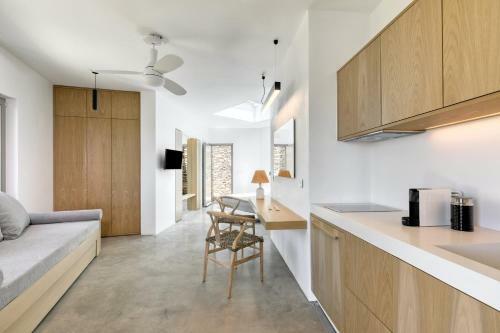 Hotel Tinos Dove Suites