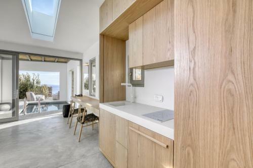Hotel Tinos Dove Suites