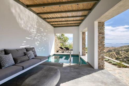 Hotel Tinos Dove Suites