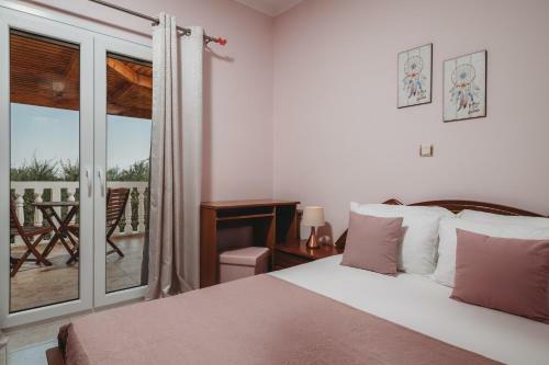 Villa Rosa 3 Bedroom With Sea View