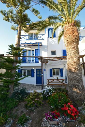 Deck2 Syros Premium Apartments