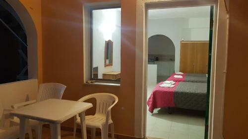 Aparthotel Gardenos Hotel And Pool