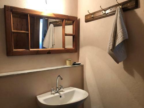 Zarta A Cosy Stone Village House With Splendid View
