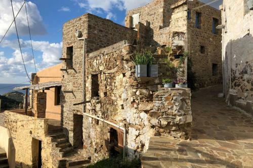 Zarta A Cosy Stone Village House With Splendid View