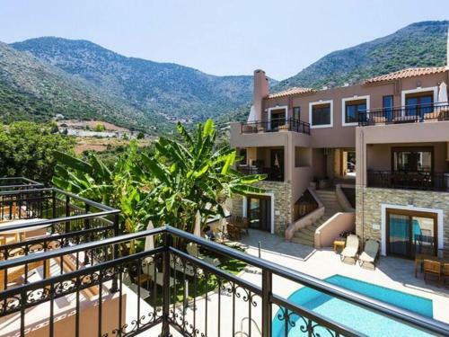 Apartment In Holiday Complex In Vlichada With Parking Space