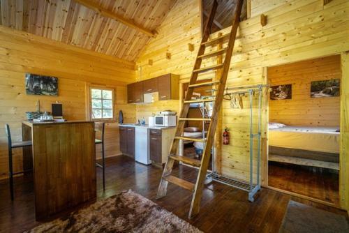 Wood Cabin By The River - For Nature Lovers