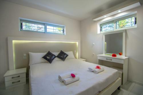 Zante Lagos Holiday Homes Treehouse And Villa
