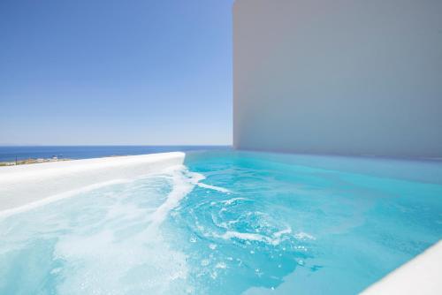 Evita Guesthouse,heated Jacuzzi,sea View, 2pax