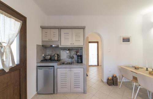 Evita Guesthouse,heated Jacuzzi,sea View, 2pax