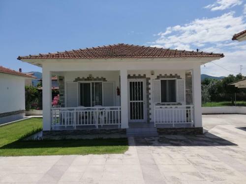 Villa Dimitris Apartments & Bungalows
