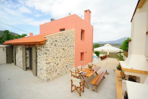 Hawk Villa, Nature Essence!