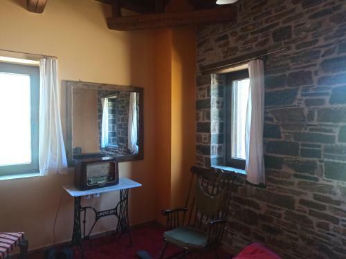 Apartamento Iris' Traditional Stone House