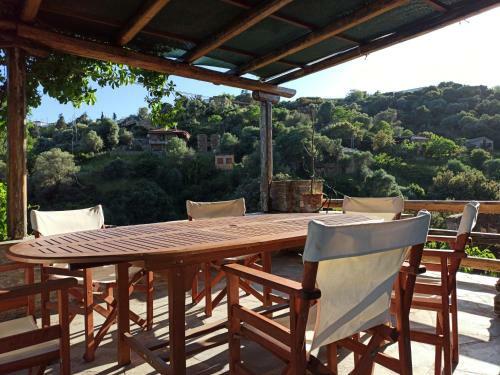 Apartamento Iris' Traditional Stone House