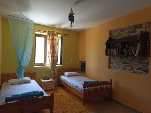 Apartamento Iris' Traditional Stone House