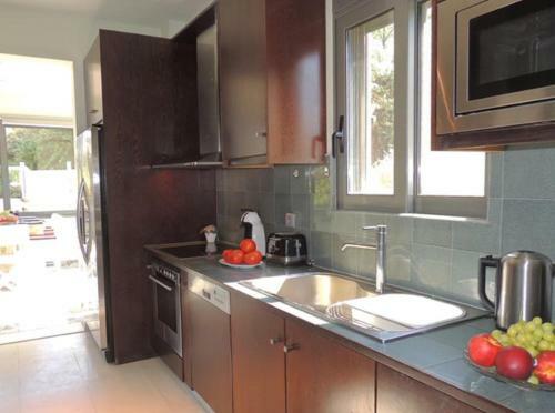Provarma Hills Luxury Villa Gerani
