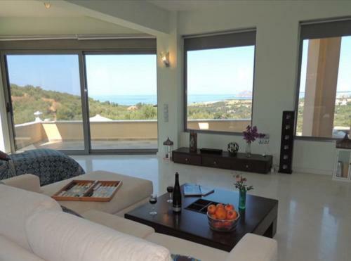 Provarma Hills Luxury Villa Gerani