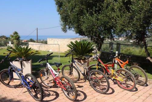 Provarma Hills Luxury Villa Gerani