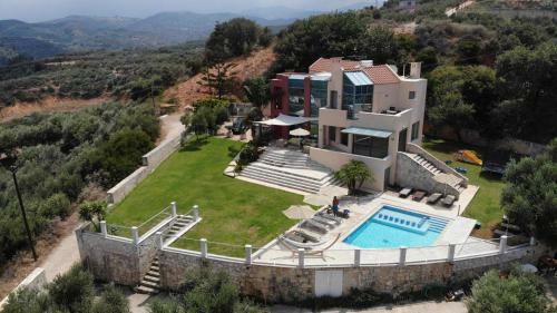 Provarma Hills Luxury Villa Gerani