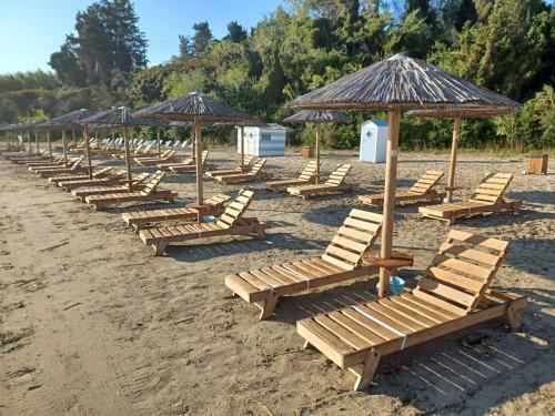 Sklavenitis Panoramic Seaview Beach Apartment
