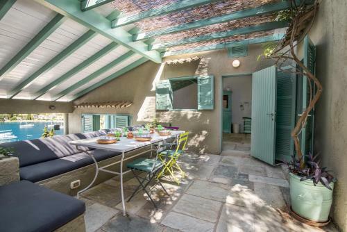 Kala.mia Charming Sea View Villa
