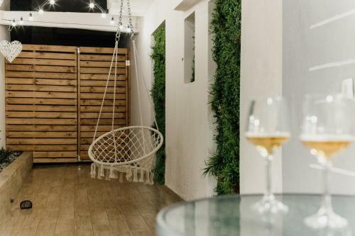 Cutest White-tower Apartment With A Private Patio