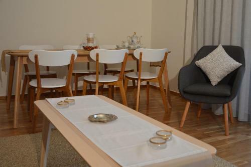 Apartamento Zennova #5 Antigonidon Square