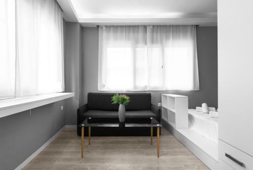 Denizen Boutique Apartments, Nilie Hospitality Mgmt