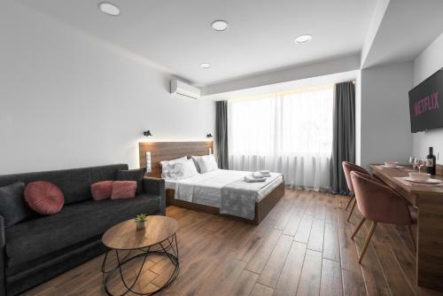 Adelle Apartments, The Luxury Suites