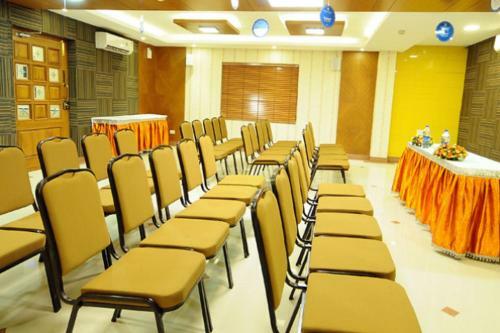 Hotel Ragavendra Residency