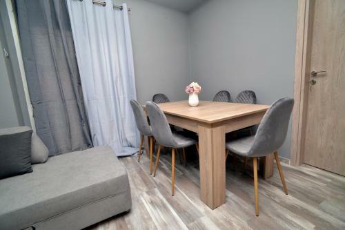 Luxury Apartment St Demetrios Downtown