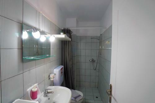 Lambros Seafront Apartments