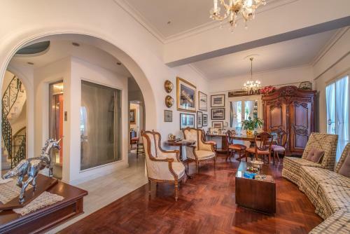 Villa Armonia City Mansion