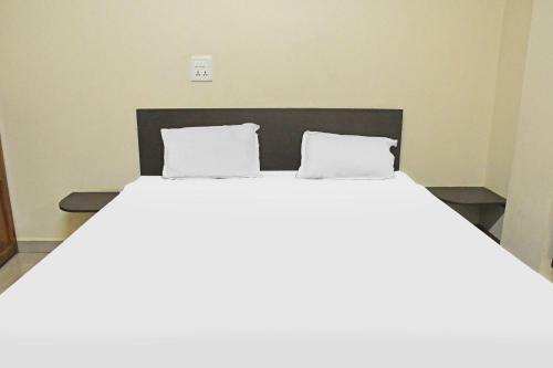 Hotel Capital O 87596 The Nest Inn