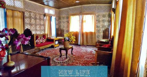 New Life Houseboat