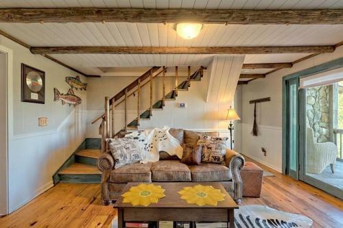 Above It All Luxury Mountain Log Cabin