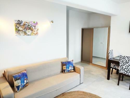 Avalon Cosy Apartments, Minimal Villas With Swimming Pool